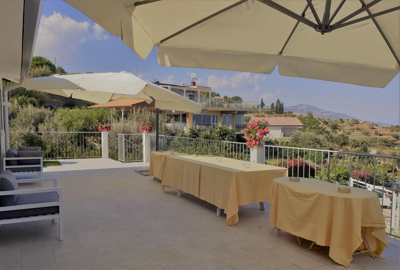 Villa Infinity ∞ Santa Teresa Di Riva Exteriör bild