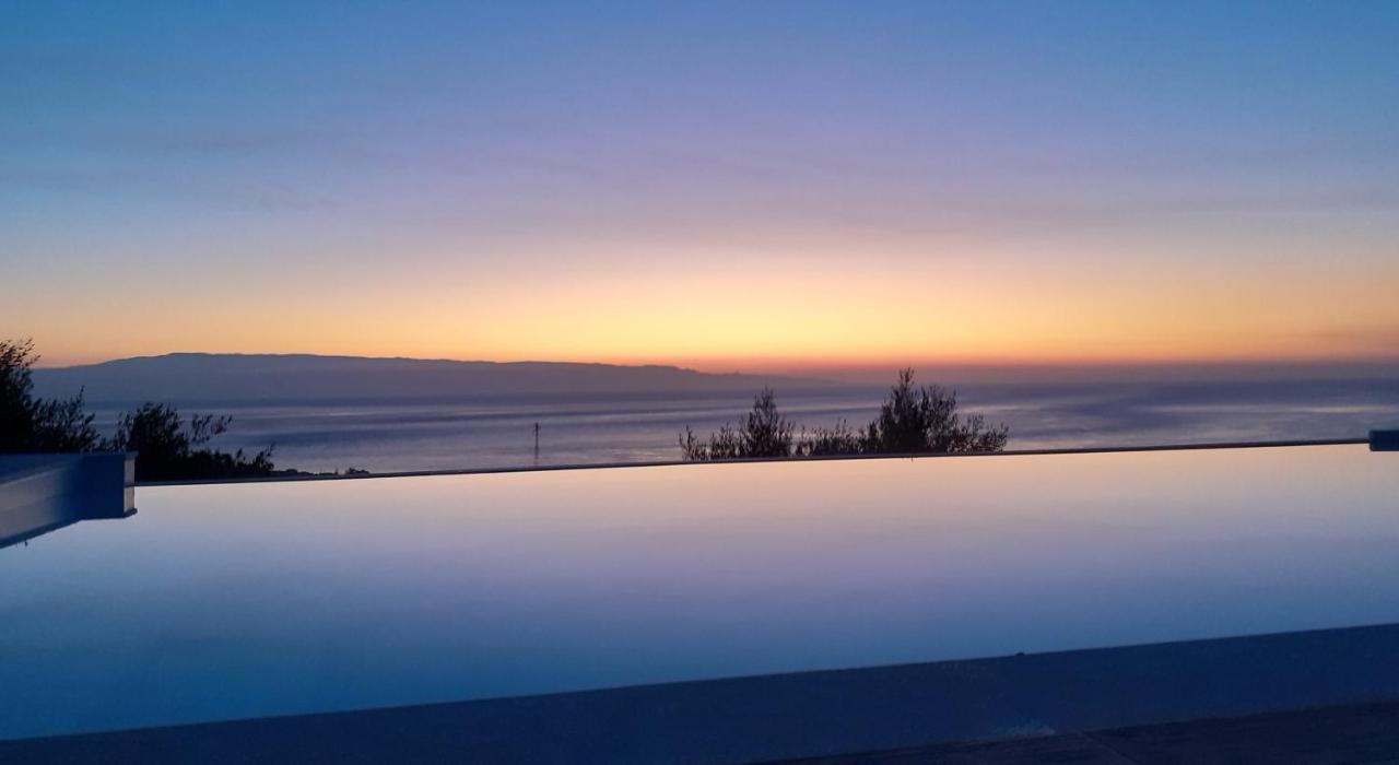Villa Infinity ∞ Santa Teresa Di Riva Exteriör bild