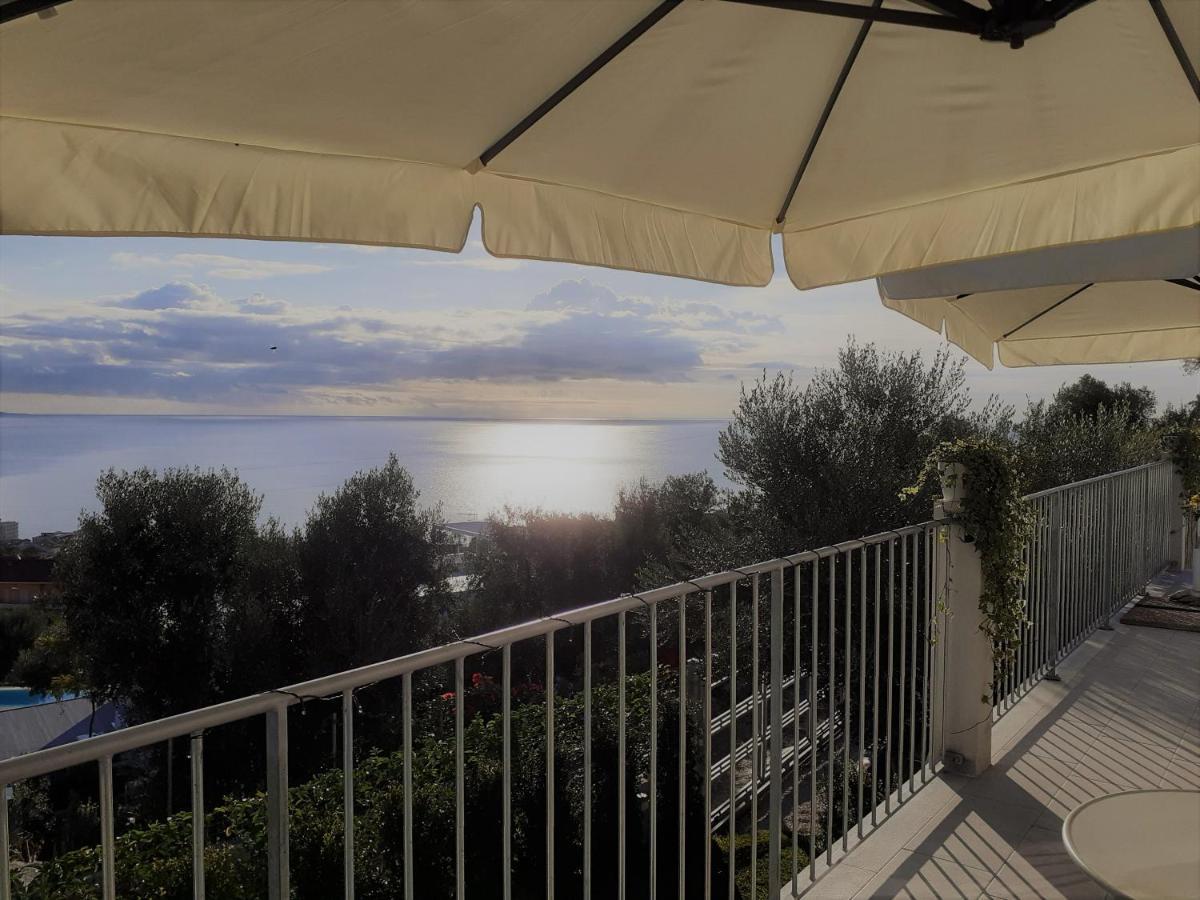 Villa Infinity ∞ Santa Teresa Di Riva Exteriör bild