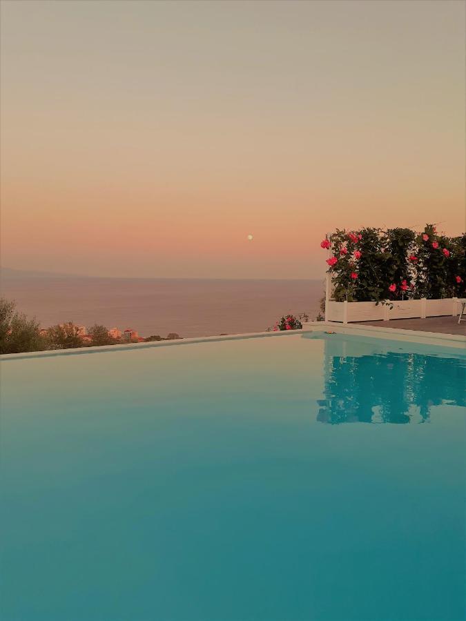 Villa Infinity ∞ Santa Teresa Di Riva Exteriör bild