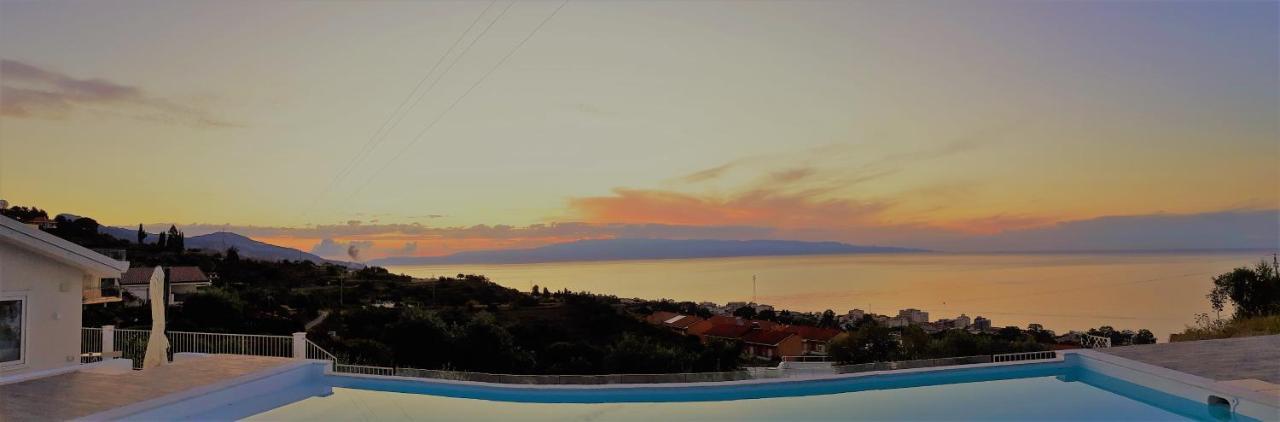 Villa Infinity ∞ Santa Teresa Di Riva Exteriör bild